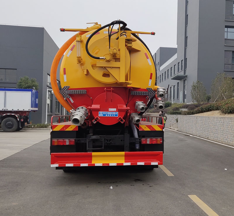 程力牌CL5255GQWZ6CC型清洗吸污车