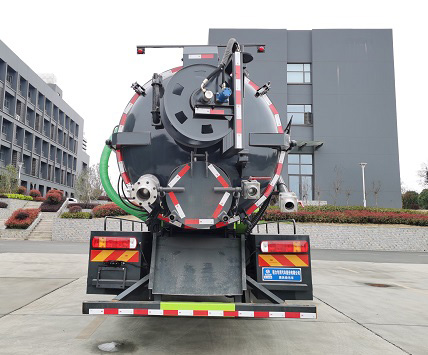 程力威牌CLW5180GQW6CS型清洗吸污车