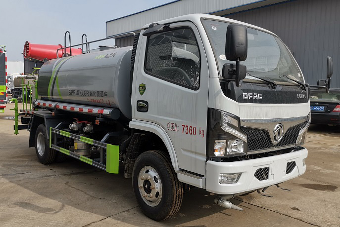程力威牌CLW5070GPS6XS型绿化喷洒车