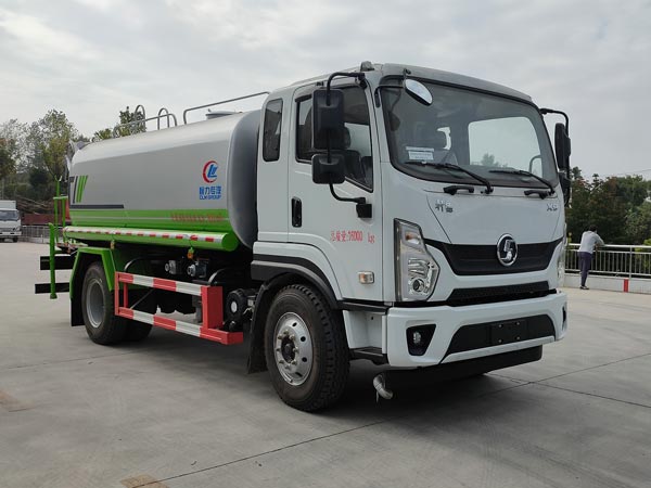 程力威牌CLW5160GPSSDP型绿化喷洒车