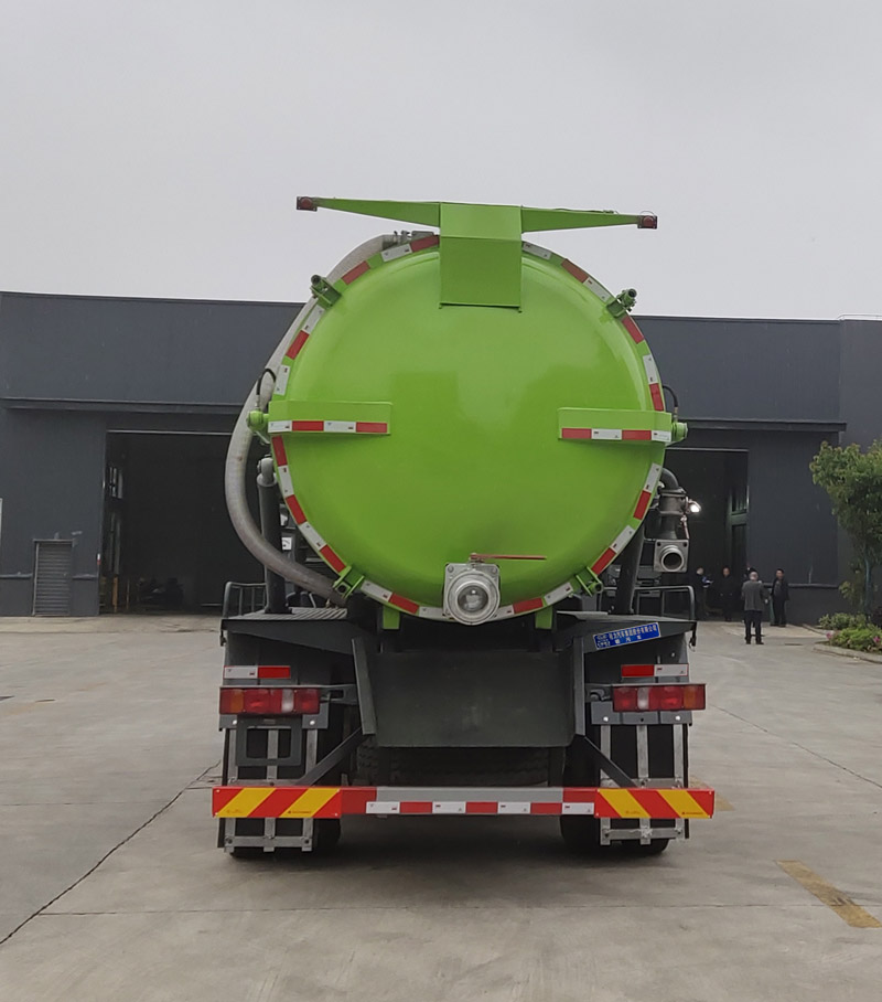 程力牌CL5180GXW6HC型吸污车