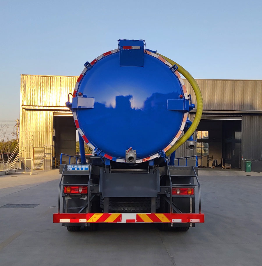 程力牌CL5251GXW6HQ型吸污车