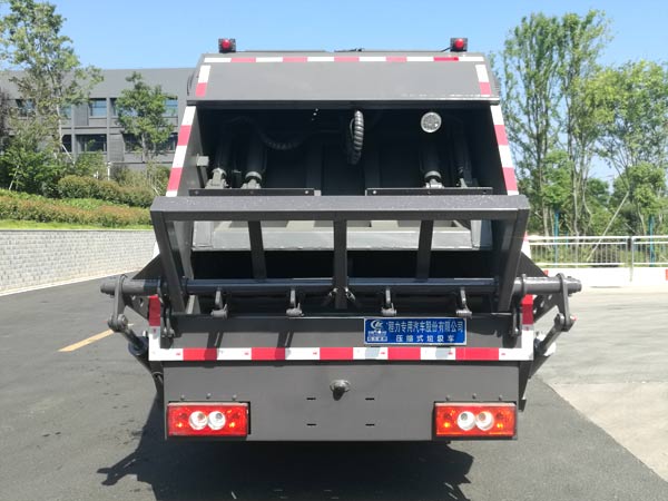 程力威牌CLW5090ZYS6CD型压缩式垃圾车