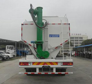 程力威牌CLW5315ZSLC6型散装饲料运输车