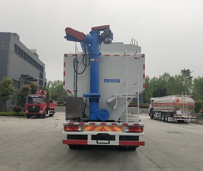 程力威牌CLW5315ZSLC6型散装饲料运输车