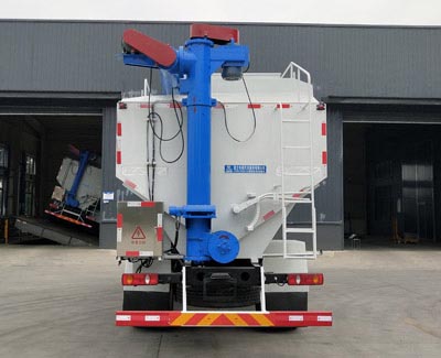 程力威牌CLW5182ZSLD6型散装饲料运输车